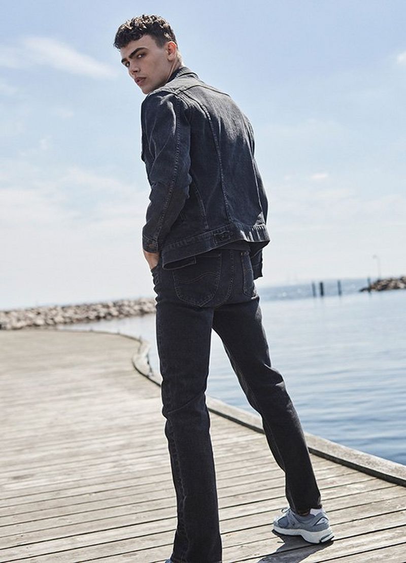 Lee hotsell jeans locations