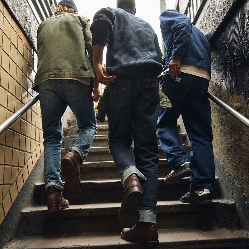 Autumn Denim Guide: Fits, Layers & Easy Outfits 