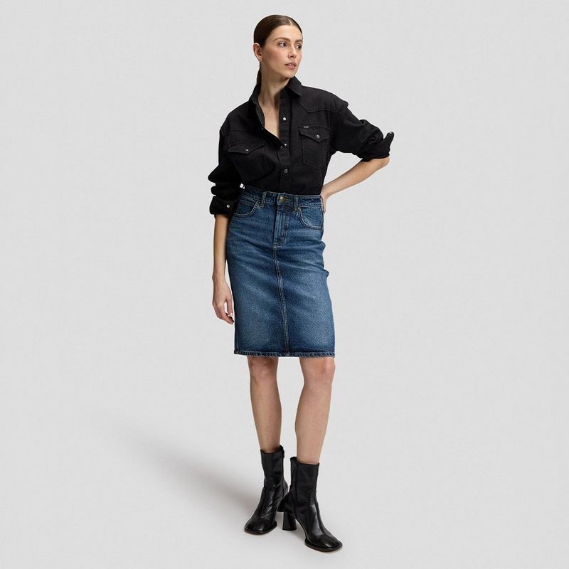 How To Style a Denim Skirt 